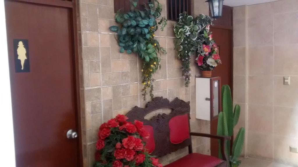 Hostal Iquique Lima Bilik gambar