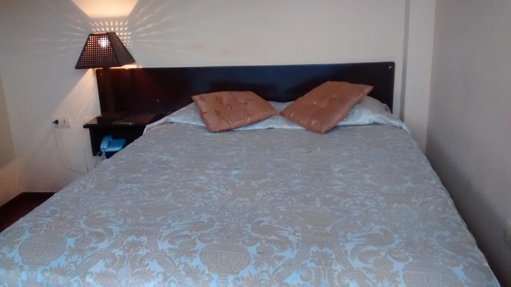 Hostal Iquique Lima Bilik gambar