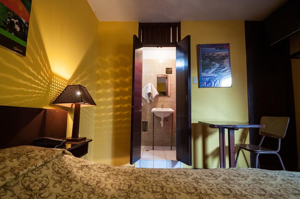 Hostal Iquique Lima Luaran gambar